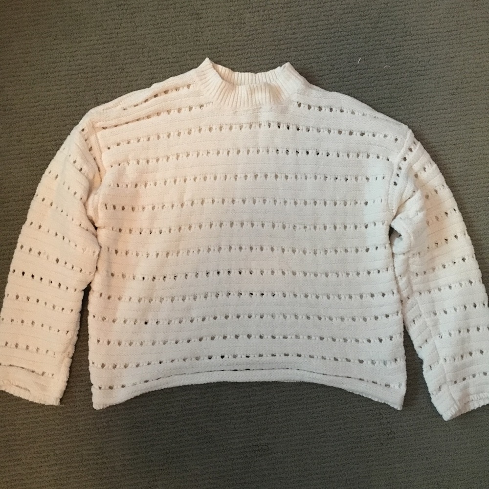 F21 Perforated Mock Neck Sweater - Picture 5 of 9